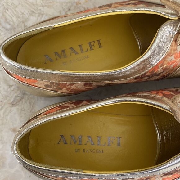 Vintage Amalfi By Rangoni Italian Gold & Floral Sneakers - Picture 9 of 9